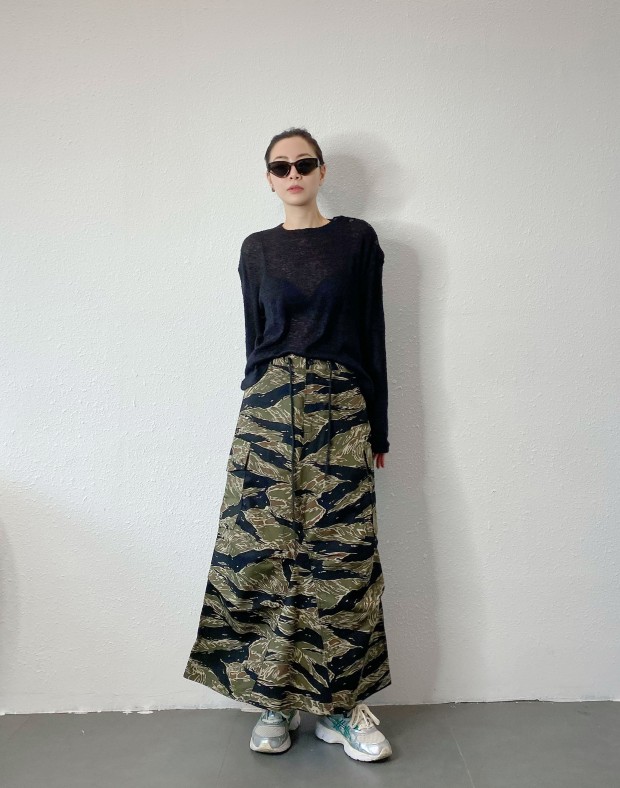 Black Button Up Shoulder Knit #250321